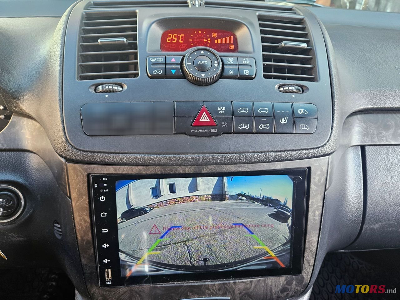 2011' Mercedes-Benz Vito photo #5