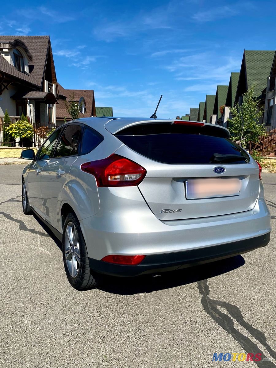 2017' Ford Focus photo #2