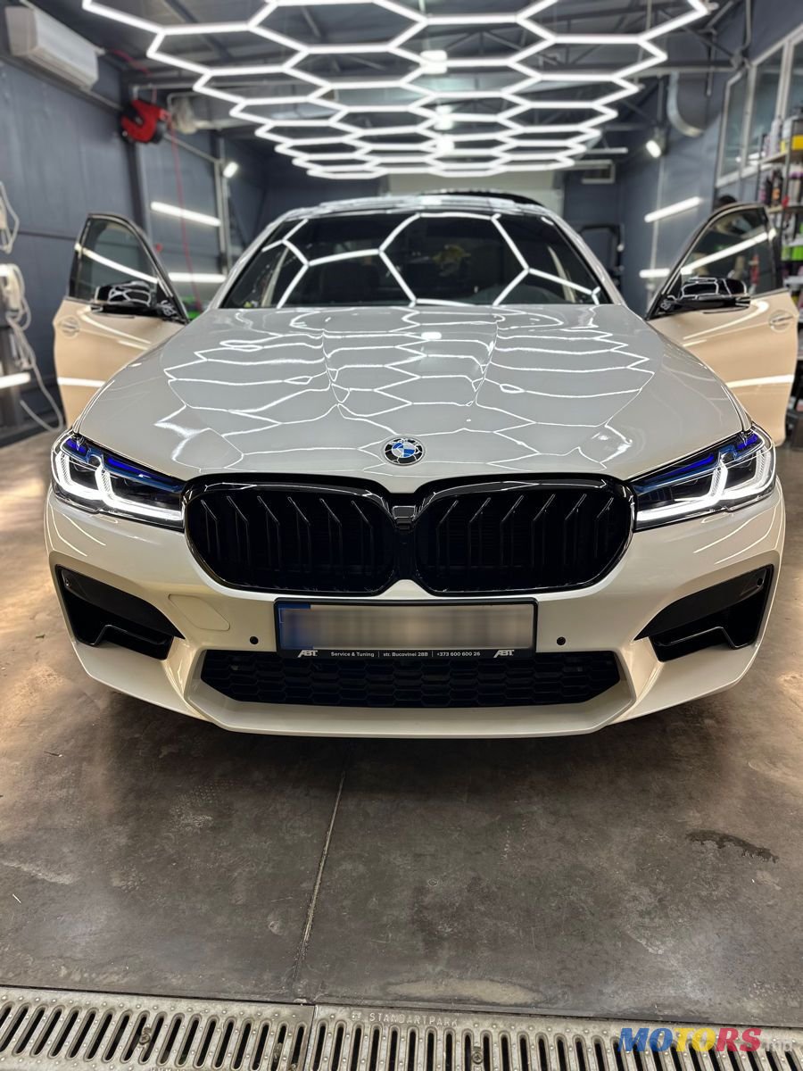 2015' BMW 5 Series photo #3