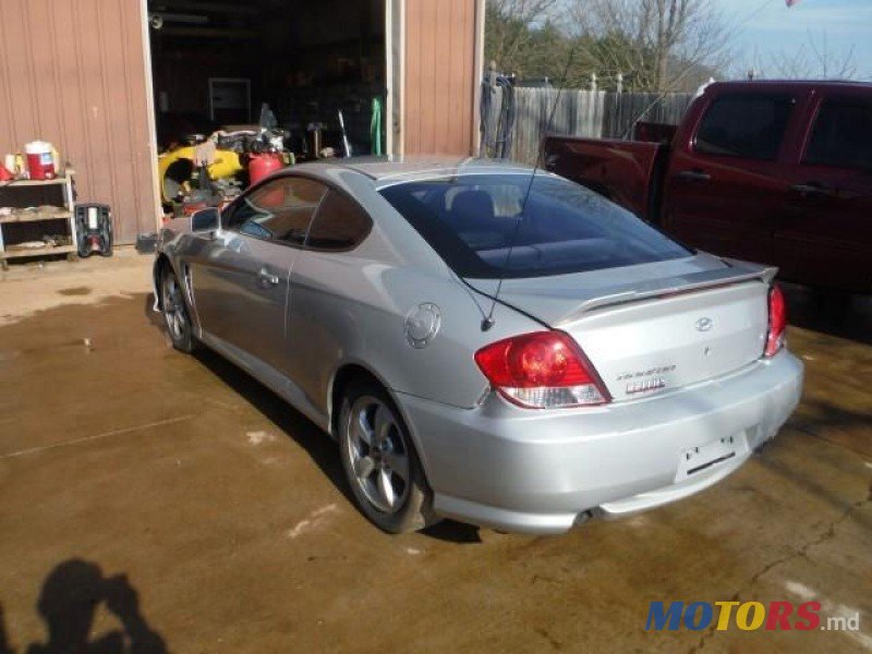 2006' Hyundai Tiburon photo #2