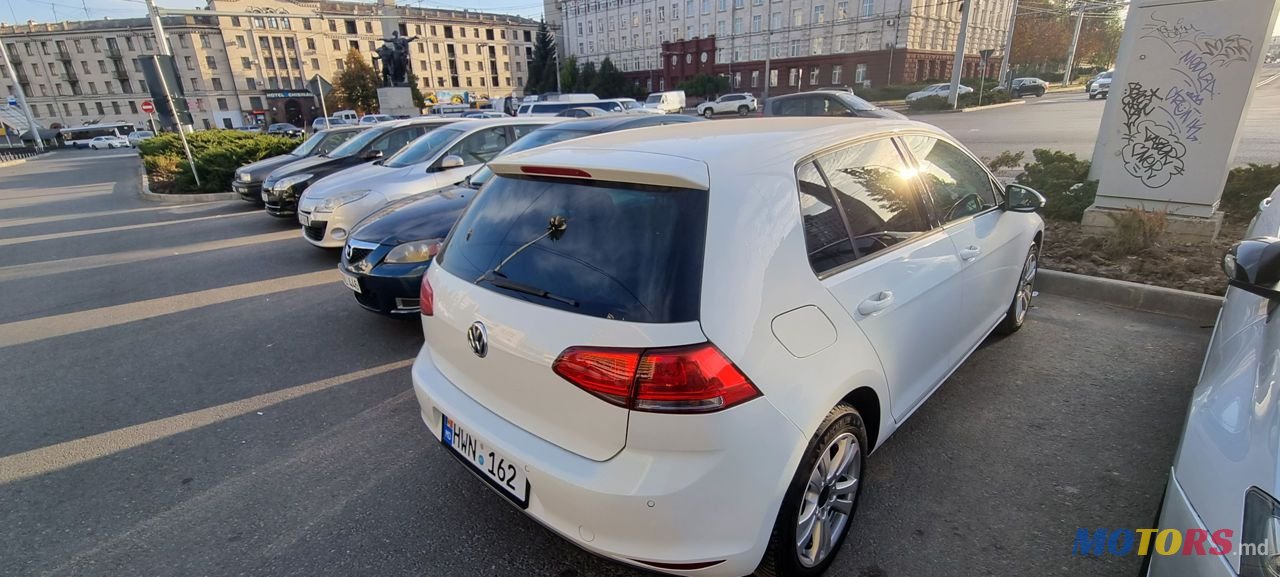 2012' Volkswagen Golf photo #2