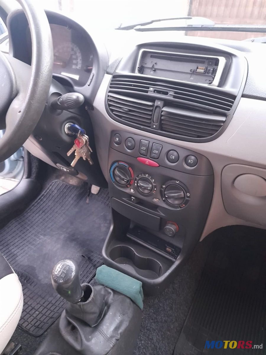 2001' Fiat Punto photo #6
