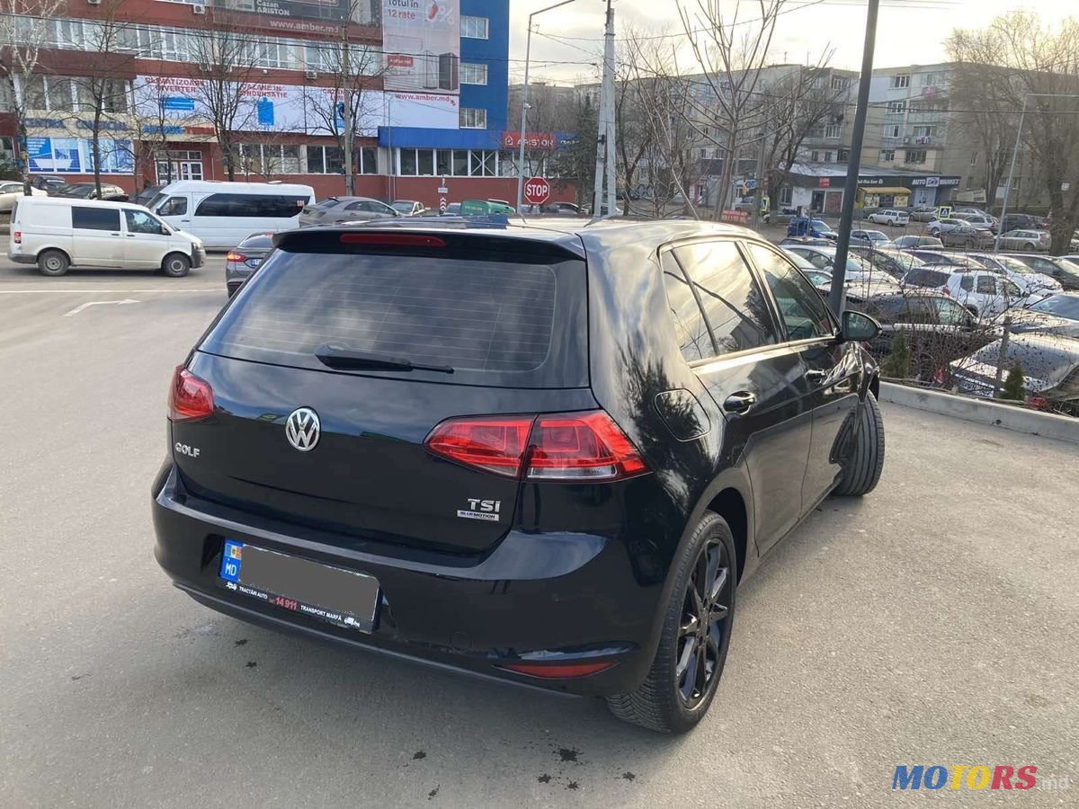 2012' Volkswagen Golf photo #4