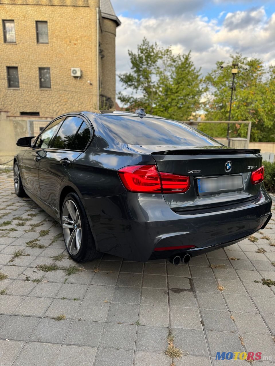 2017' BMW 3 Series photo #4