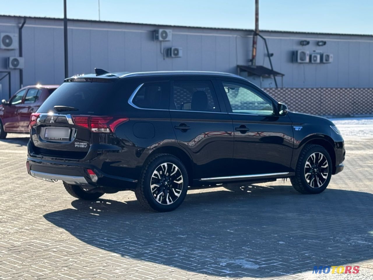 2016' Mitsubishi Outlander photo #6