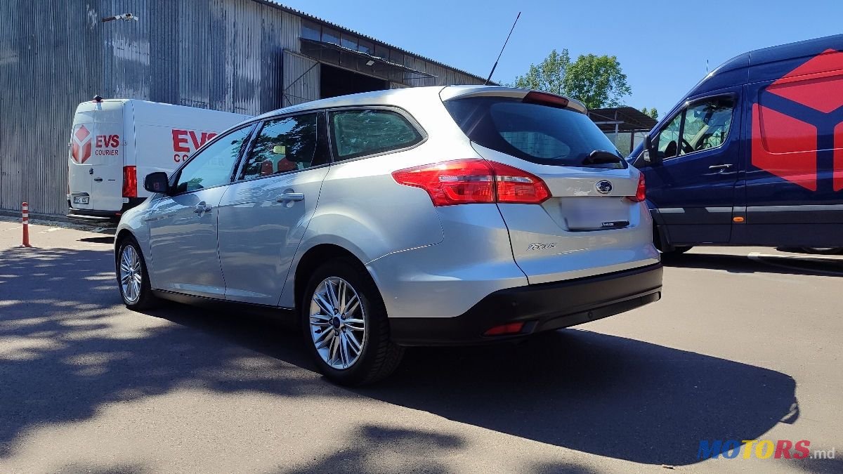 2016' Ford Focus photo #5