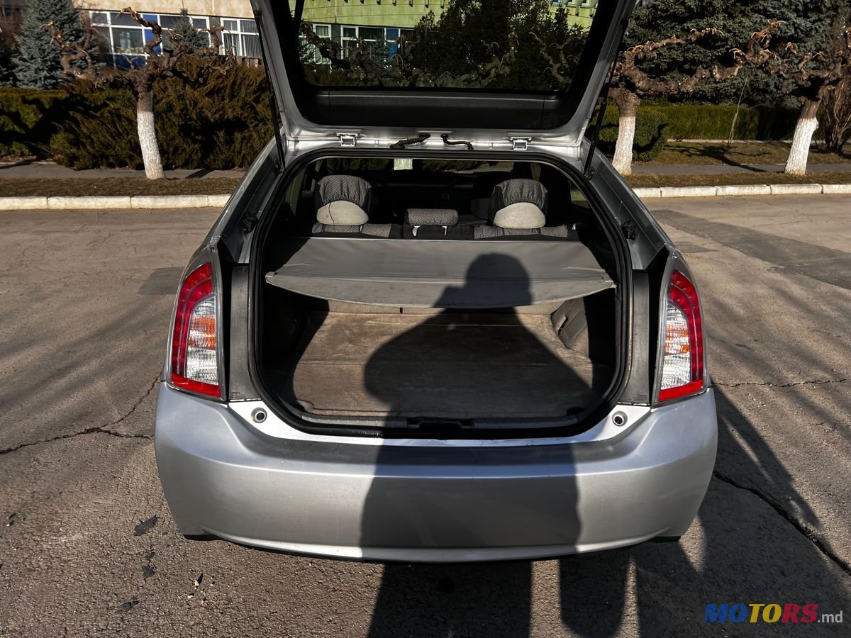 2013' Toyota Prius photo #5