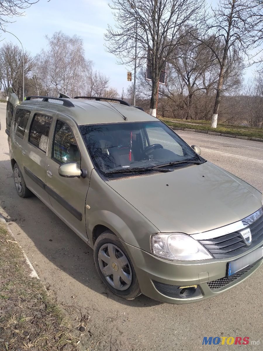 2009' Dacia Logan Mcv photo #2