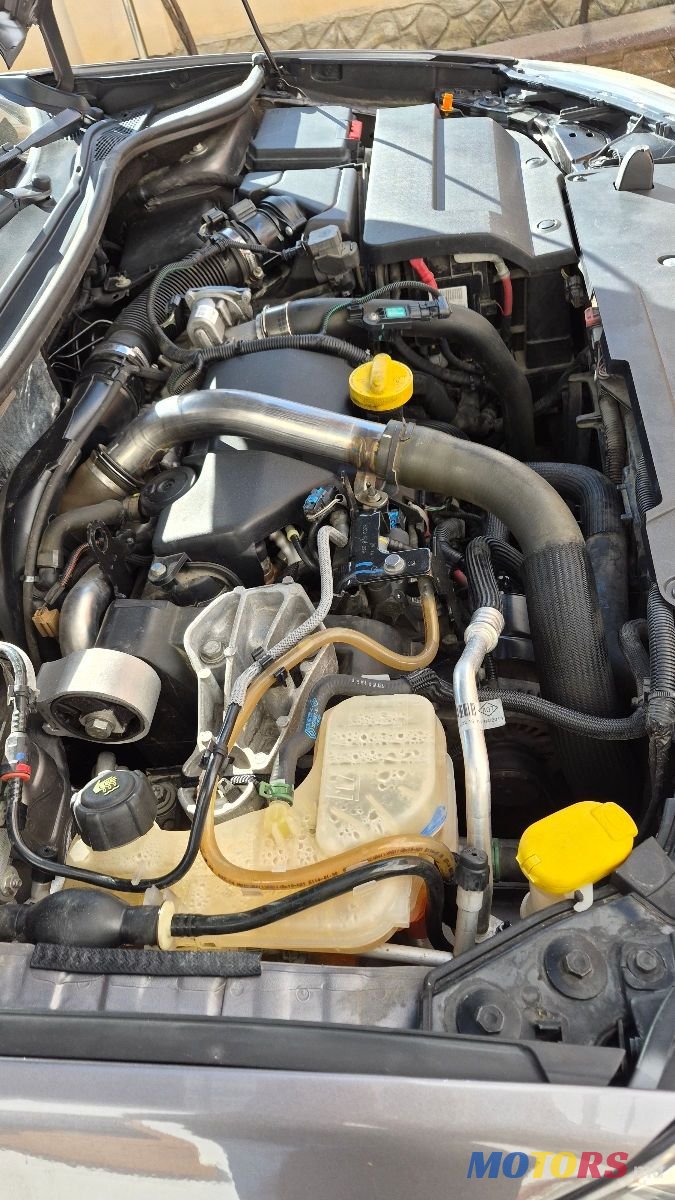 2014' Renault Laguna photo #5