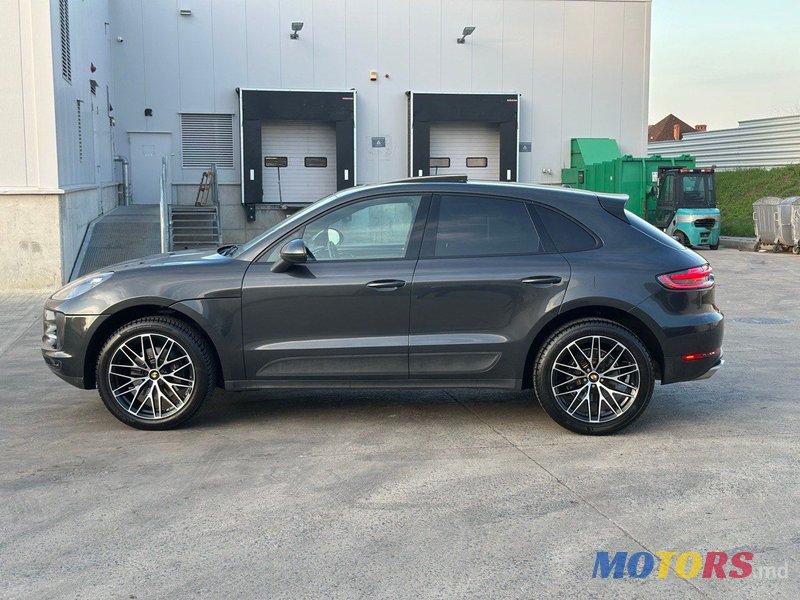 2020' Porsche Macan photo #4