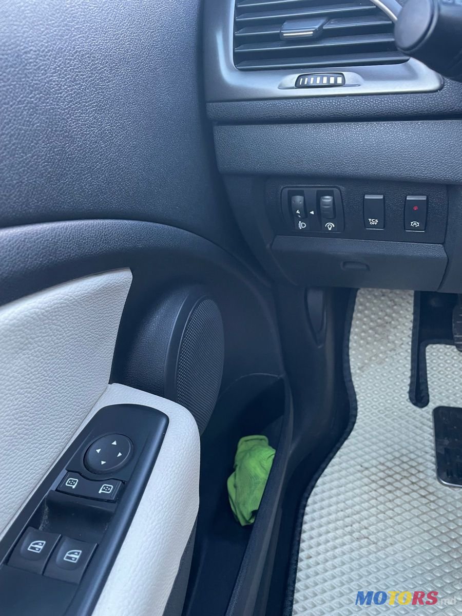 2015' Renault Megane photo #5