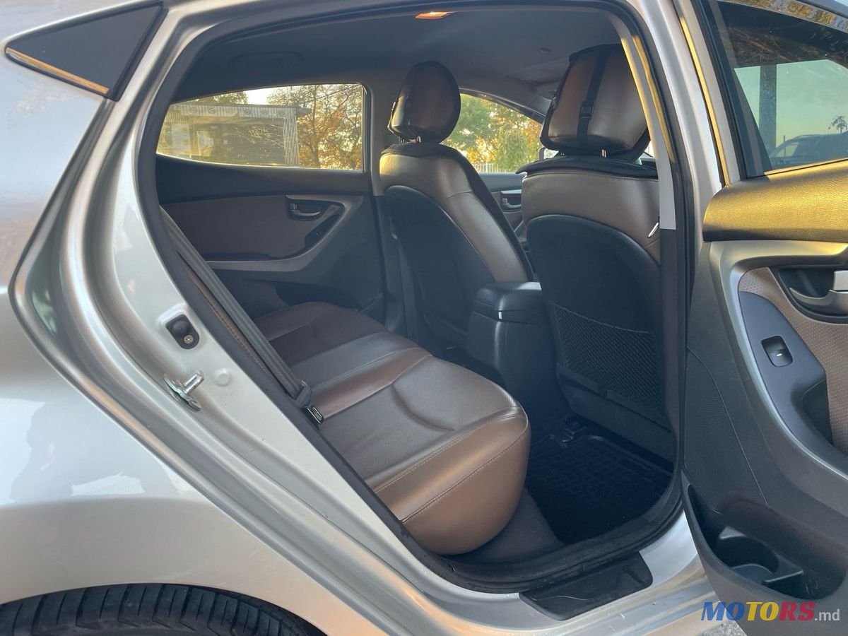 2014' Hyundai Elantra photo #6