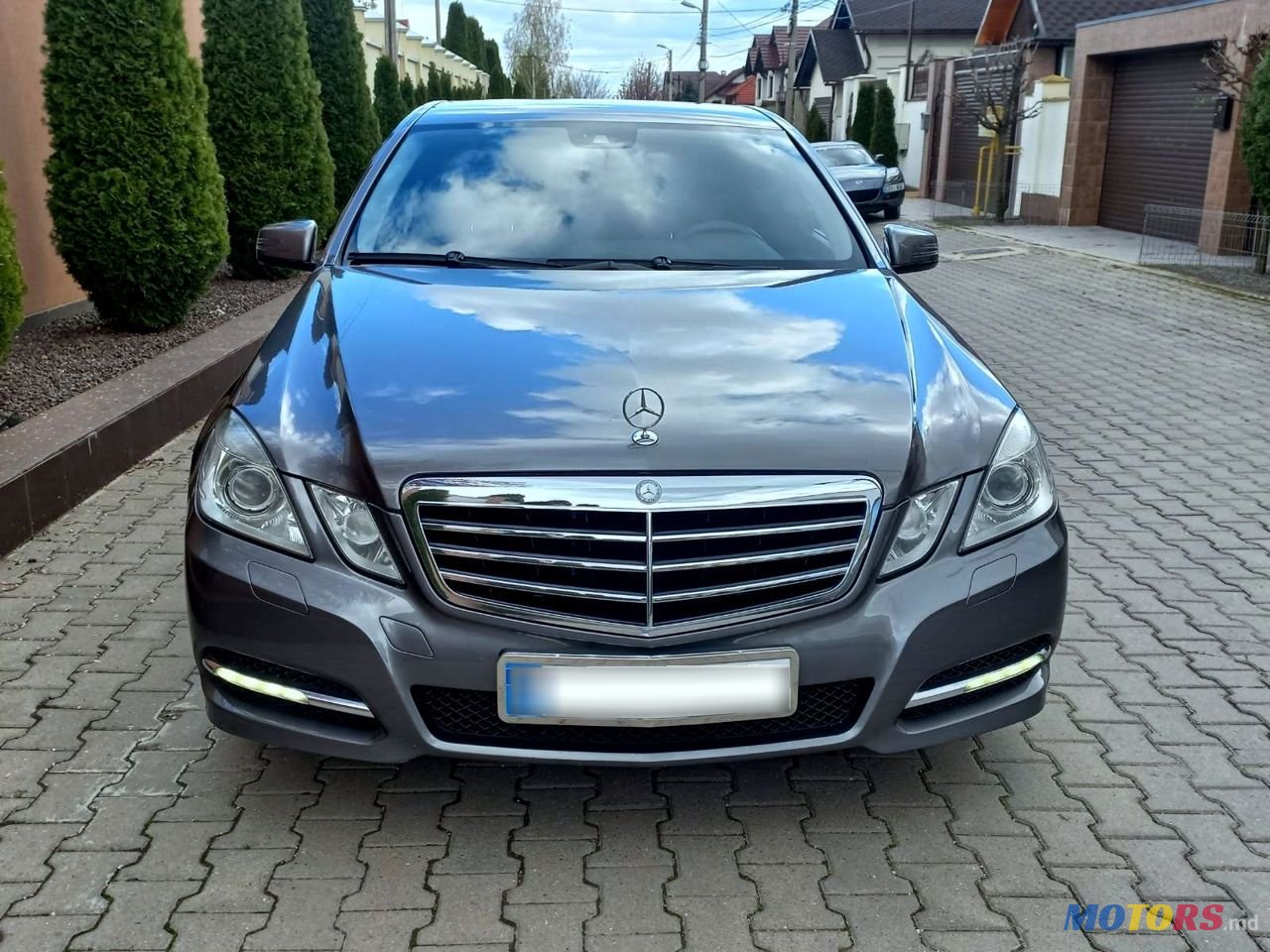 2011' Mercedes-Benz E Класс photo #3