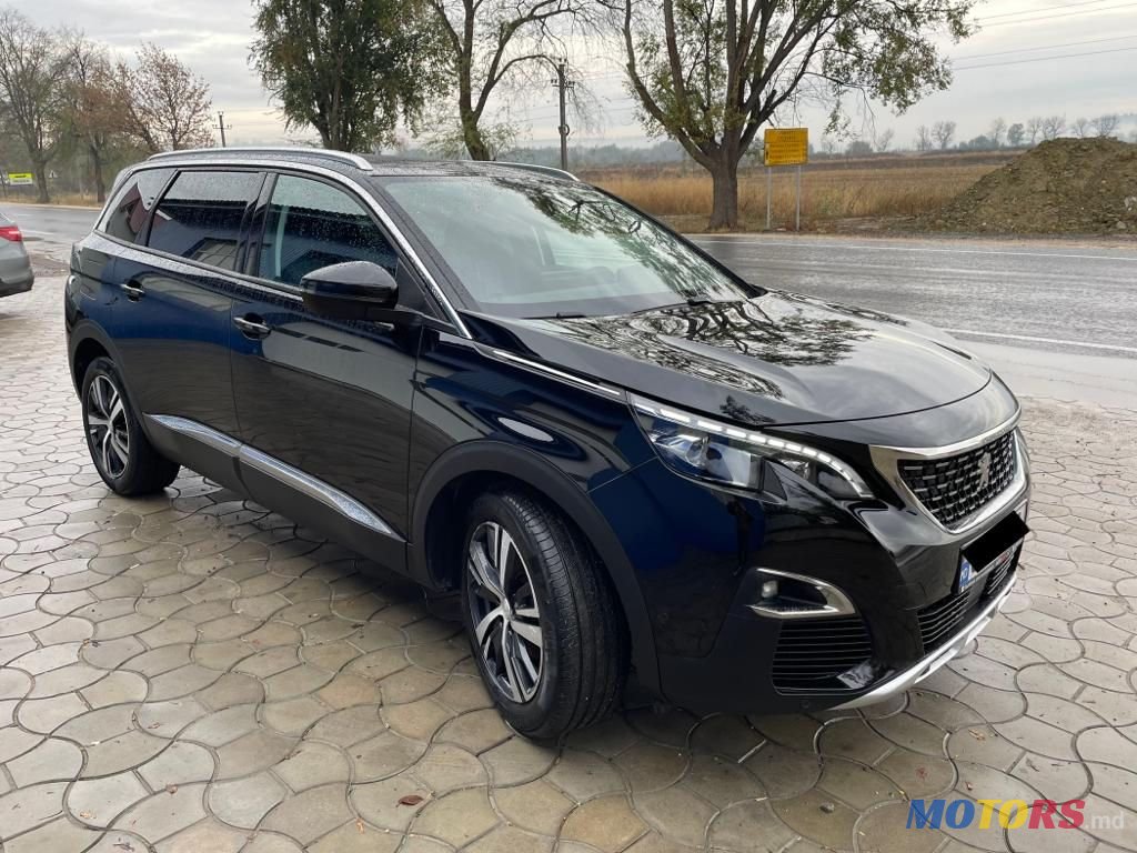 2018' Peugeot 5008 photo #2