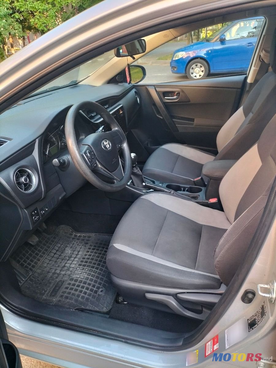 2017' Toyota Auris photo #6
