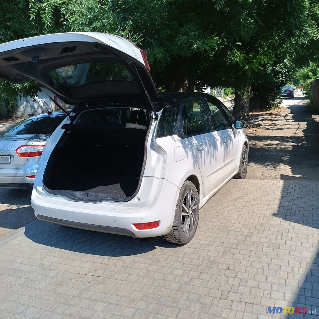 2019' Citroen C4 Picasso photo #2