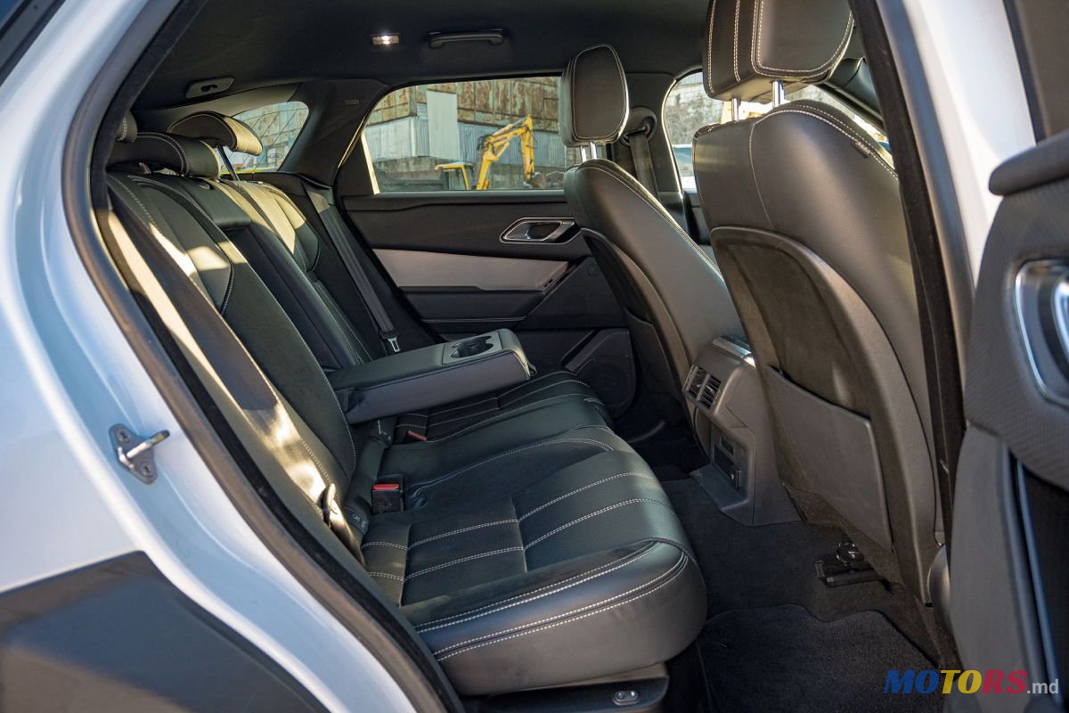 2019' Land Rover Range Rover Velar photo #6