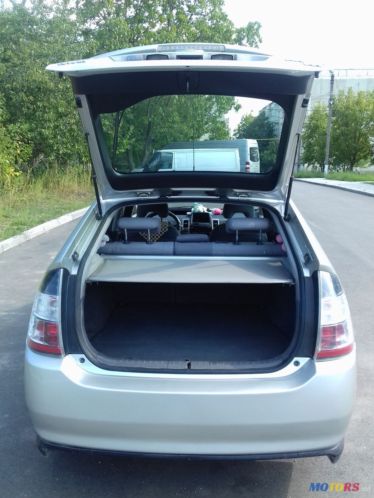 2005' Toyota Prius photo #4