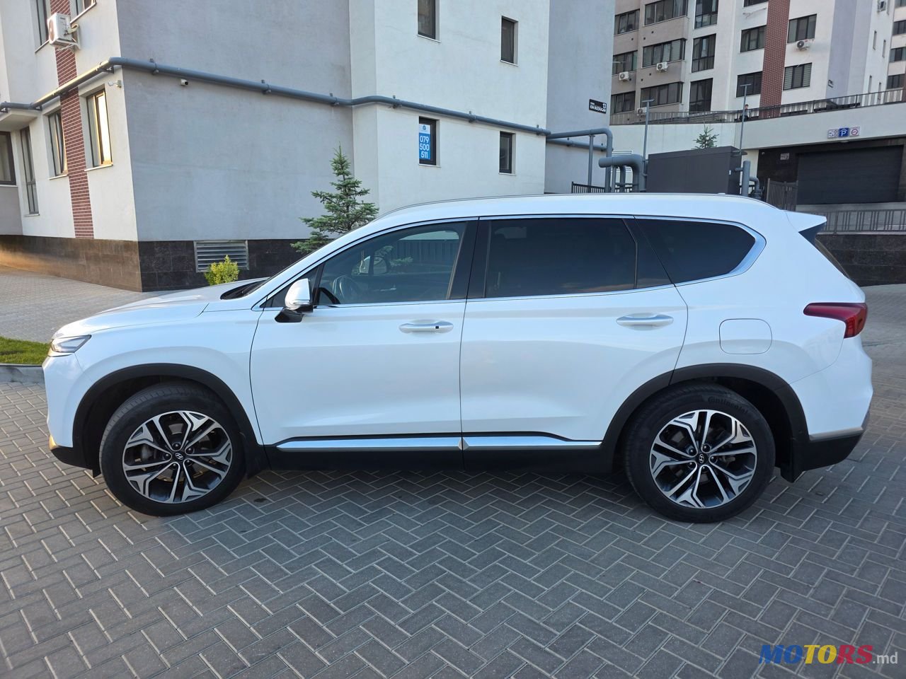 2019' Hyundai Santa Fe photo #5
