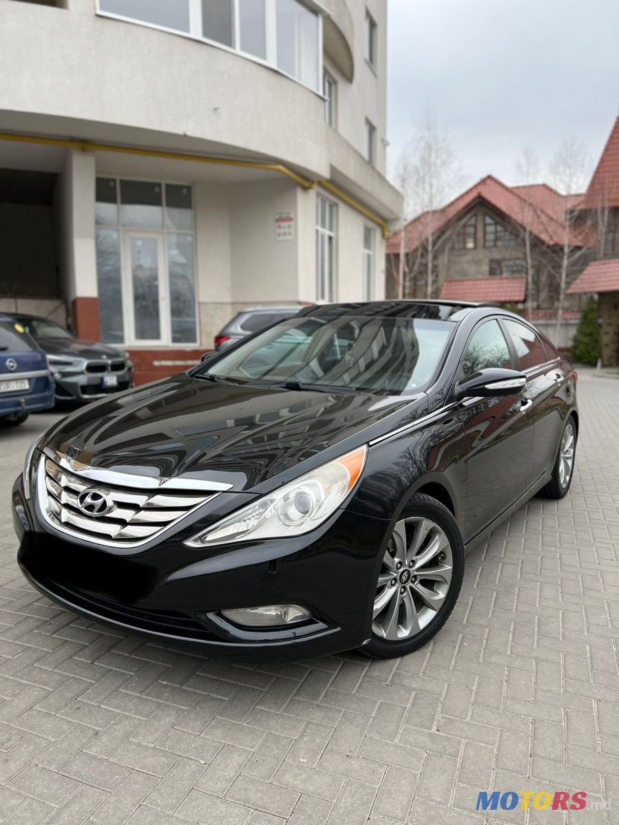 2012' Hyundai Sonata photo #1