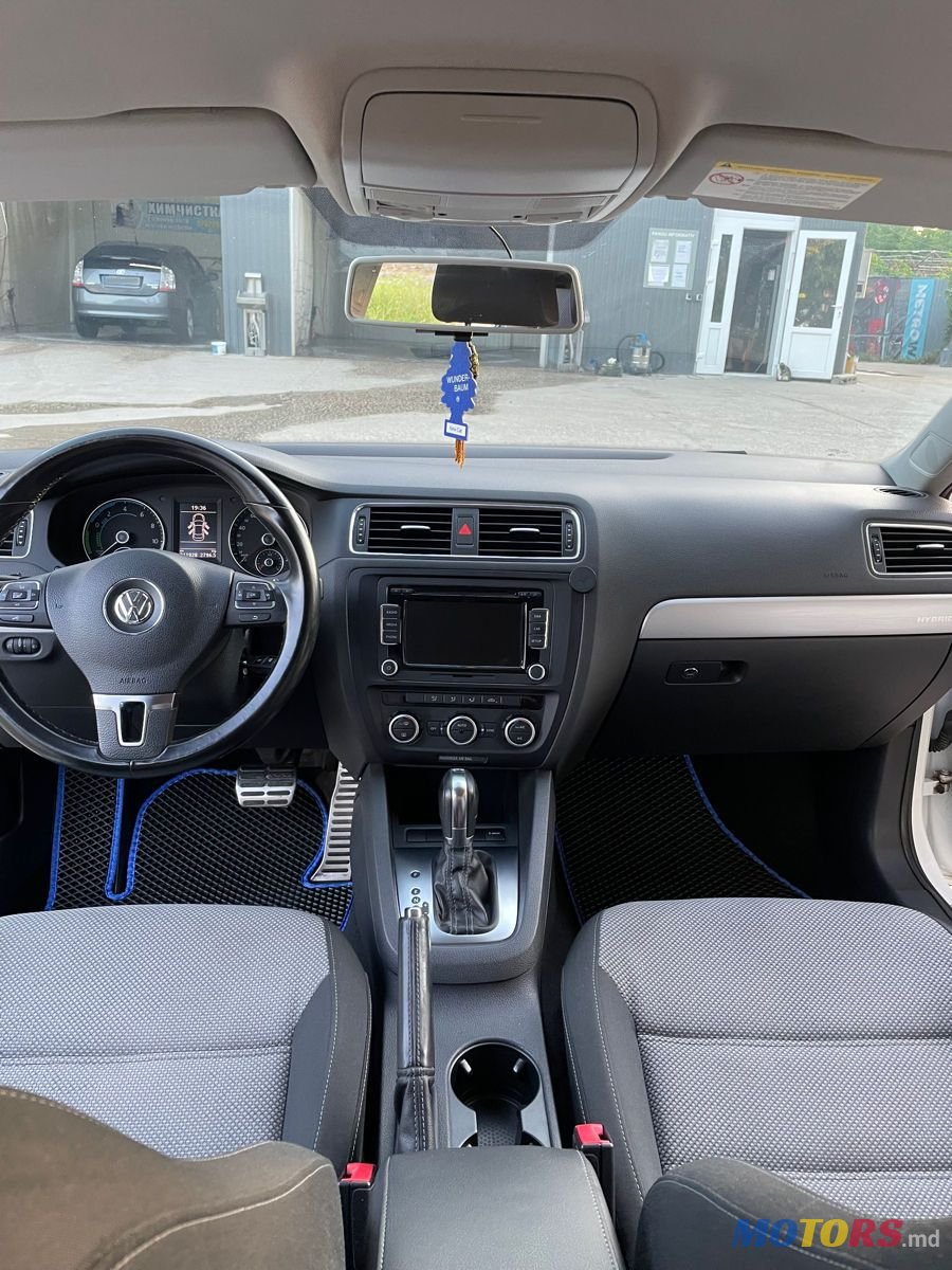 2013' Volkswagen Jetta photo #5