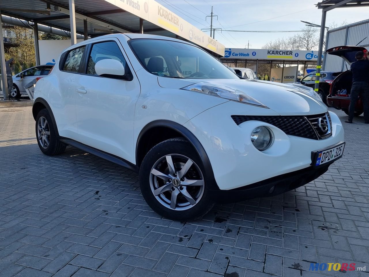 2012' Nissan Juke photo #1