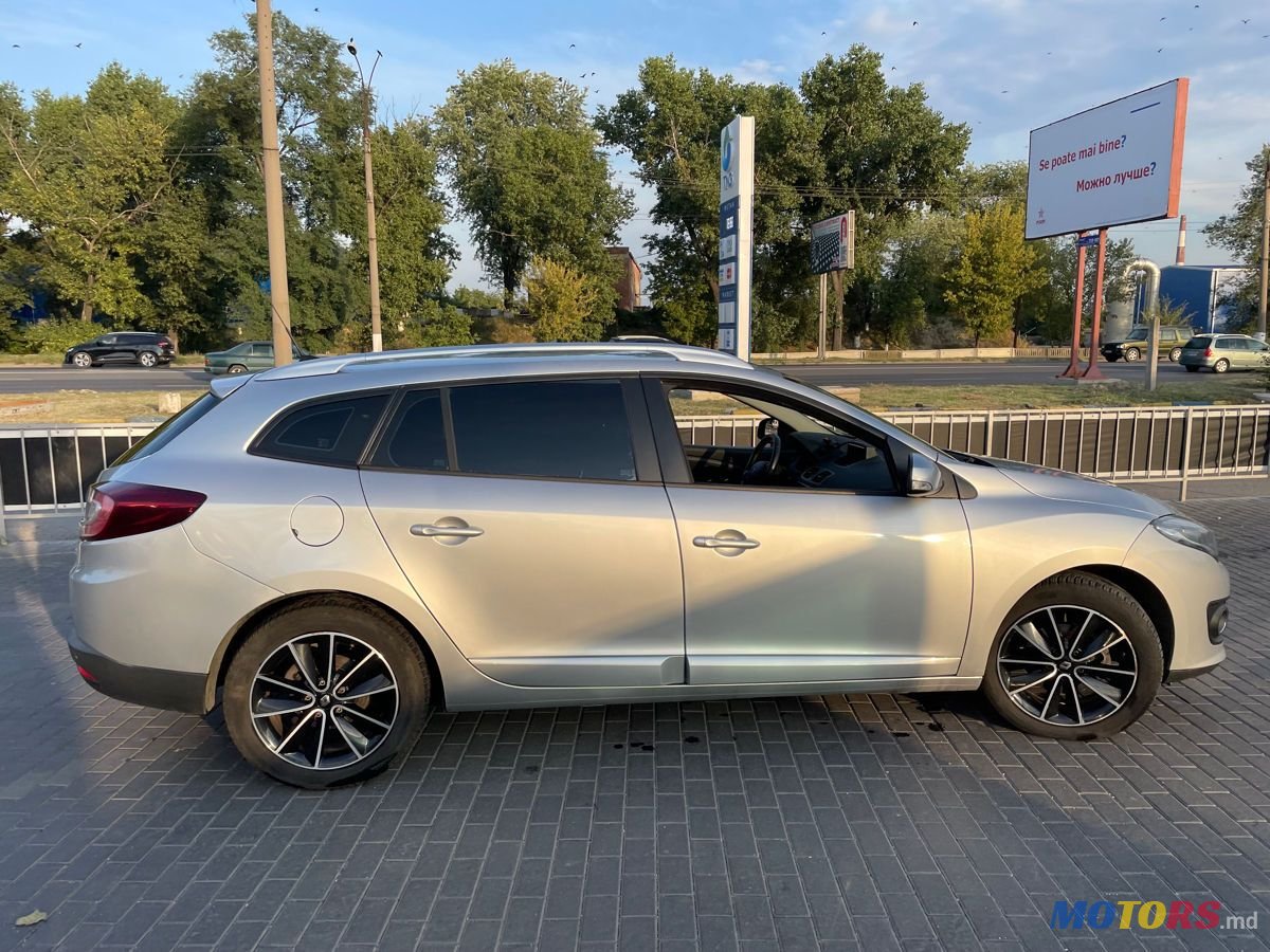 2014' Renault Megane photo #3