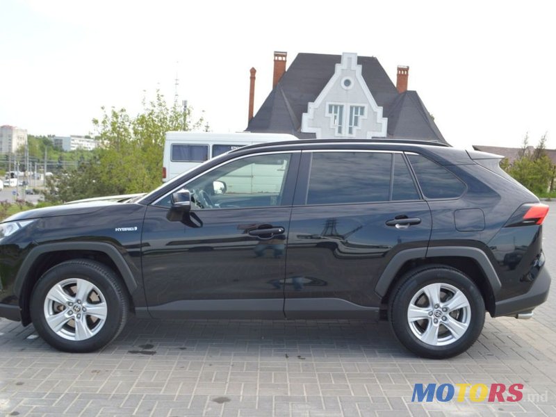 2020' Toyota RAV4 photo #3