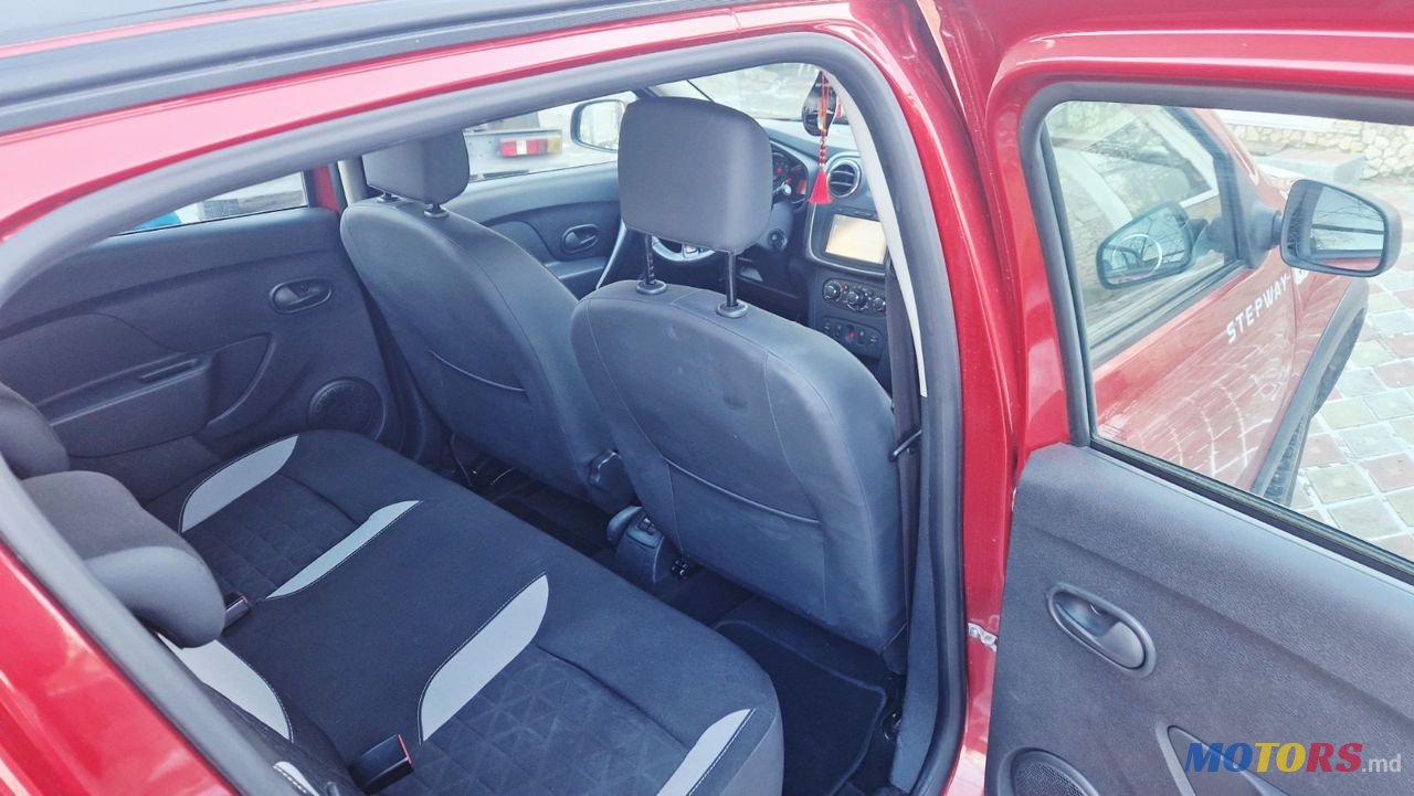 2013' Dacia Sandero Stepway photo #4