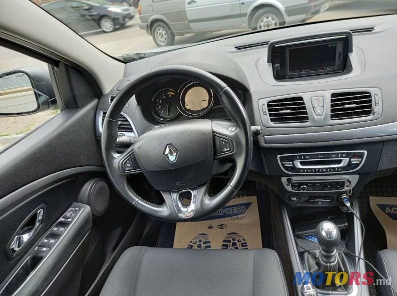 2014' Renault Megane photo #3