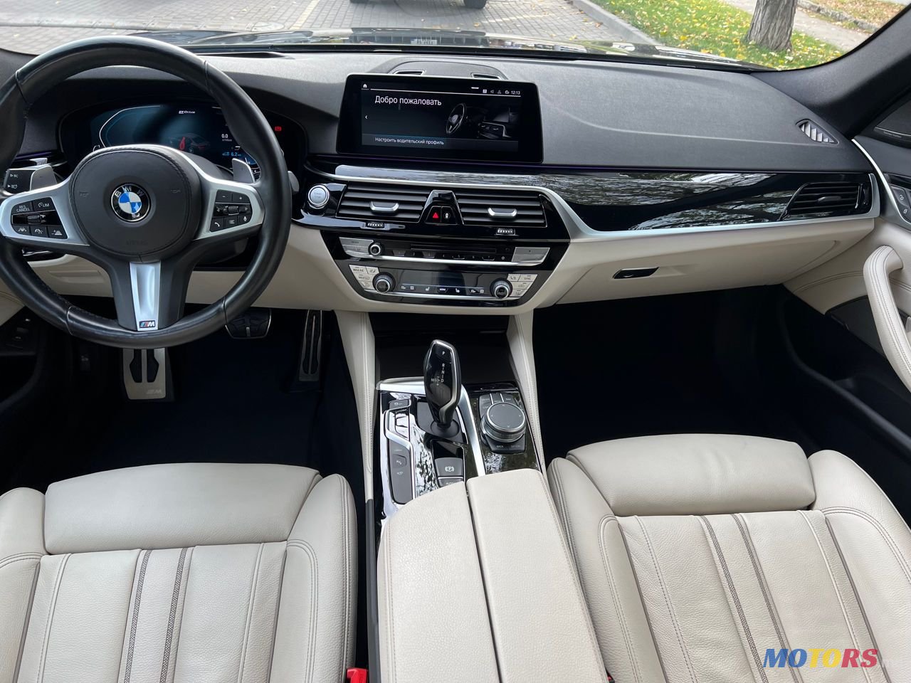 2019' BMW 5 Series photo #5