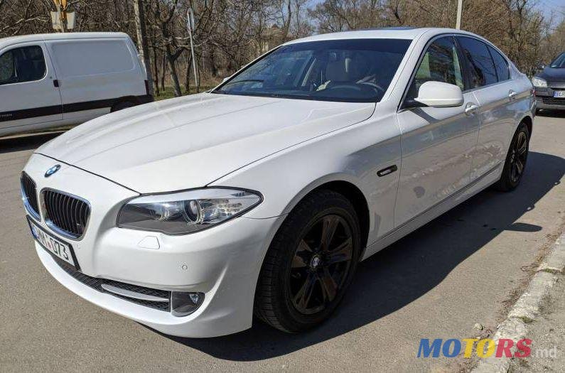 2013' BMW 5 photo #1