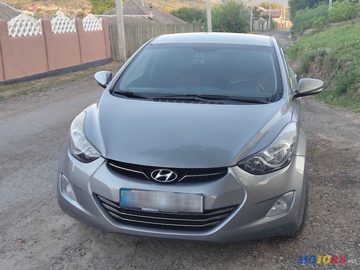 2012' Hyundai Elantra photo #2