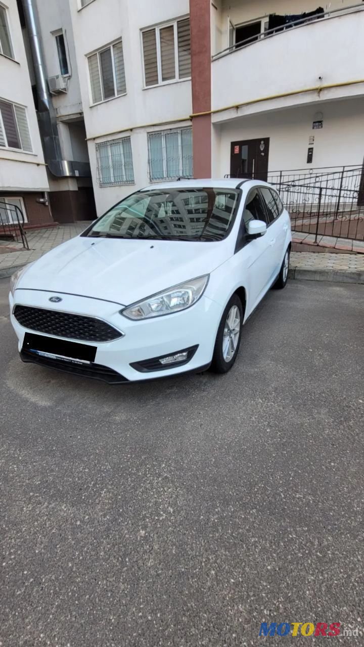 2017' Ford Focus photo #2