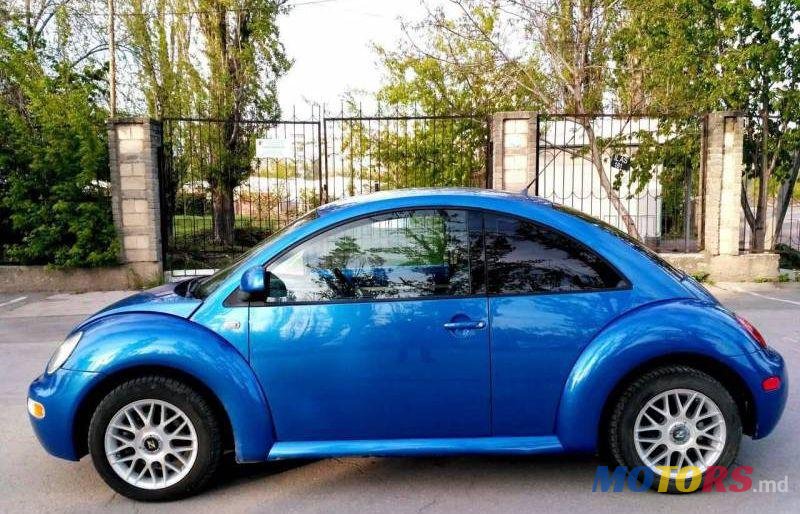 2000' Volkswagen New Beetle photo #1