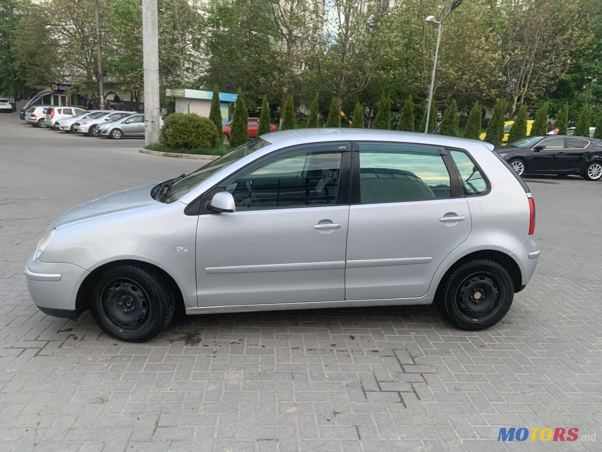 2004' Volkswagen Polo photo #4