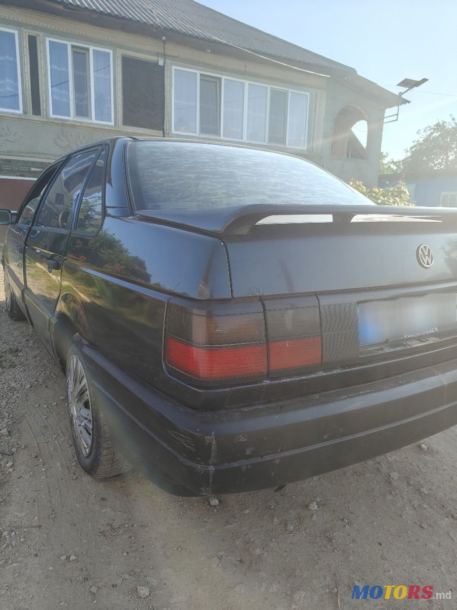1993' Volkswagen Passat photo #2