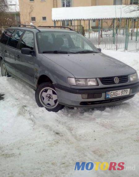 1994' Volkswagen Passat photo #1