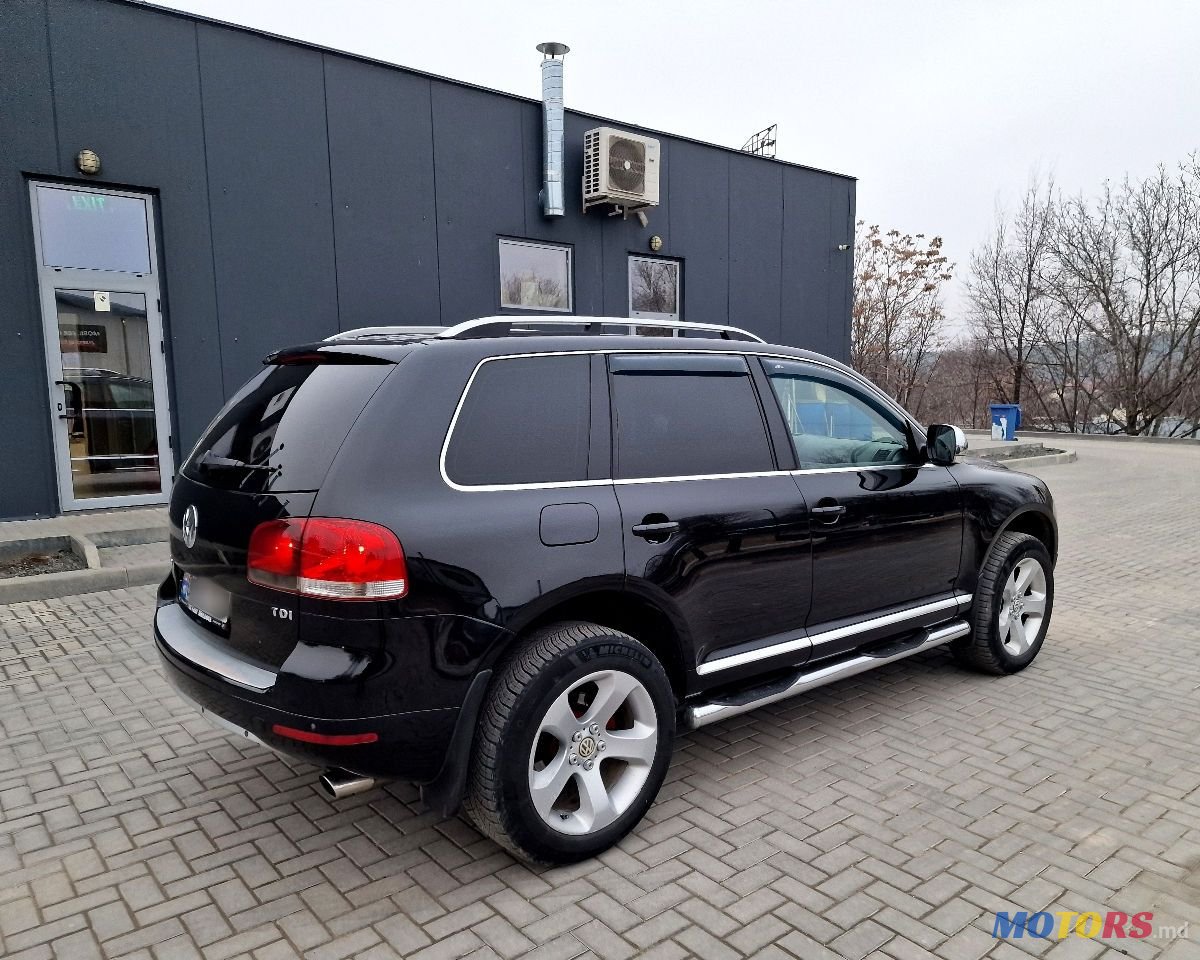 2007' Volkswagen Touareg photo #2