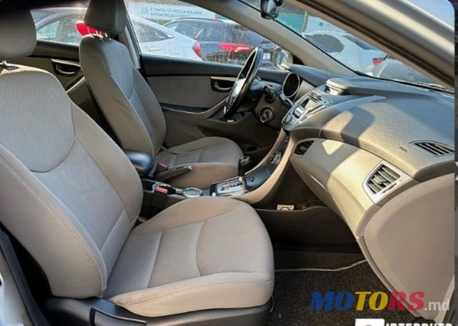 2013' Hyundai Elantra photo #5