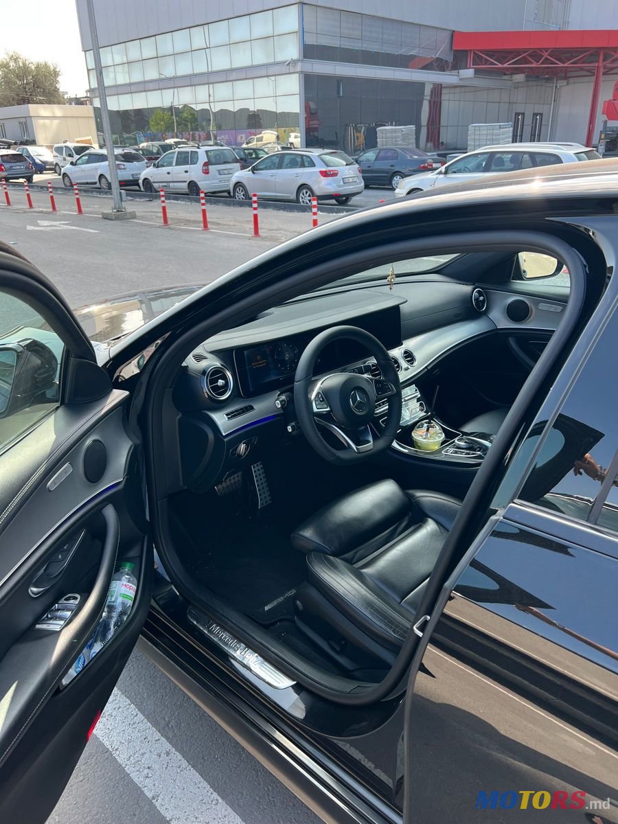 2017' Mercedes-Benz E-Class photo #3