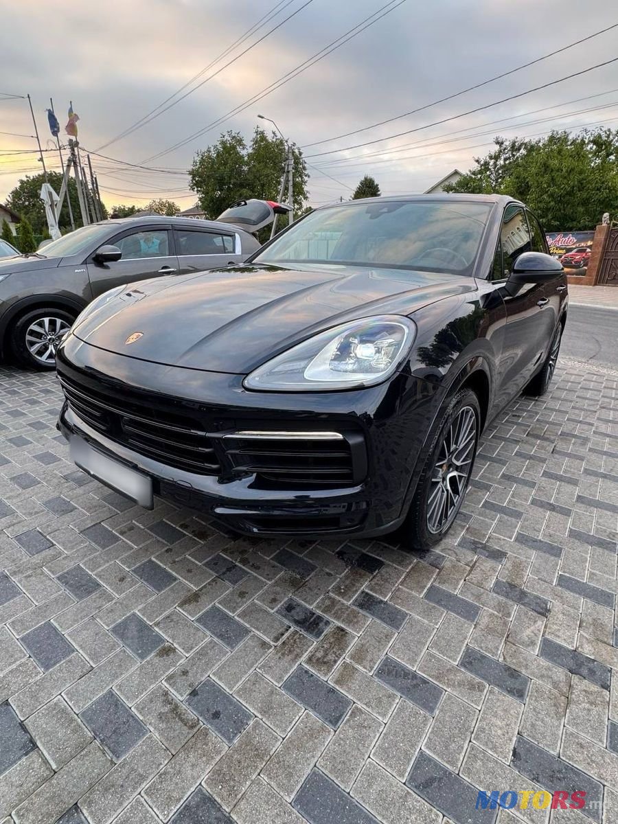 2020' Porsche Cayenne photo #4
