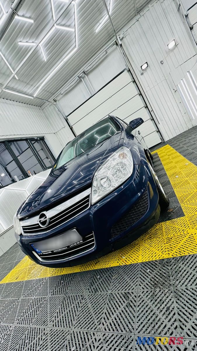 2007' Opel Astra photo #2