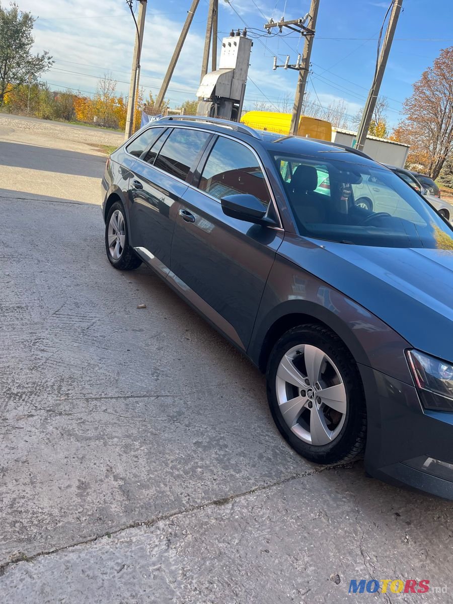 2018' Skoda Superb photo #2