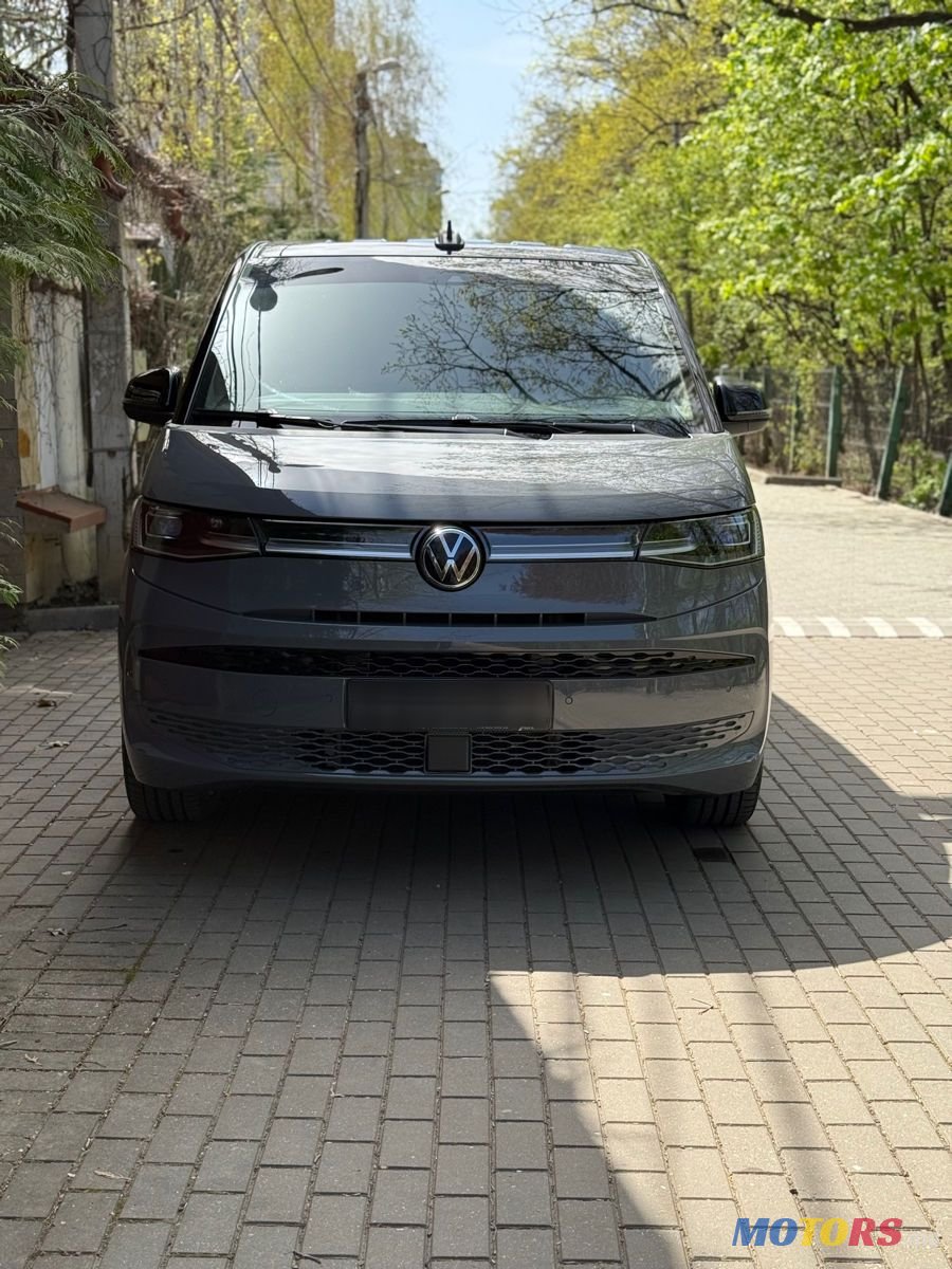 2023' Volkswagen Multivan photo #3
