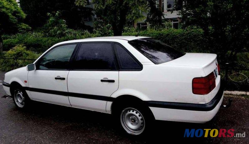 1995' Volkswagen Passat photo #1