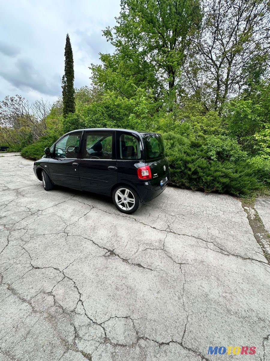 2010' Fiat Multipla photo #4