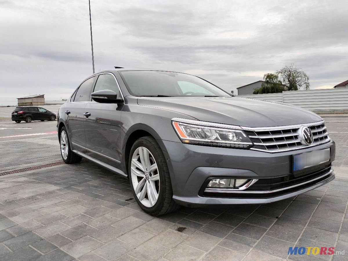 2017' Volkswagen Passat photo #3