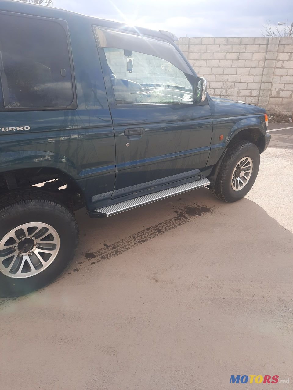1997' Mitsubishi Pajero photo #1