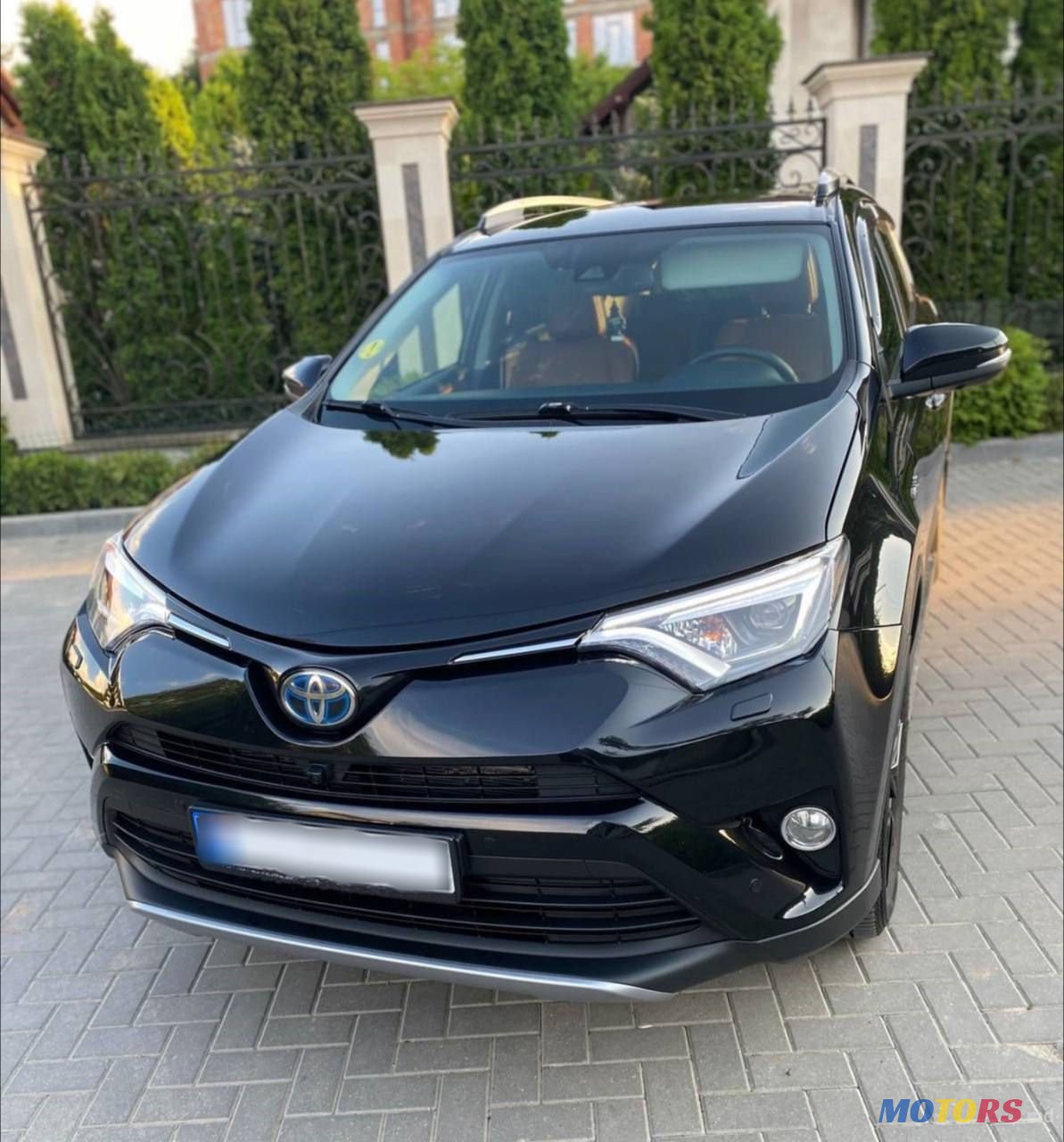 2018' Toyota RAV4 photo #1